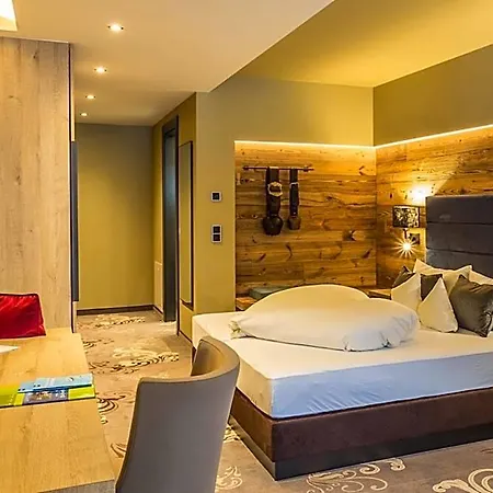 Hotel Bergruh 4*